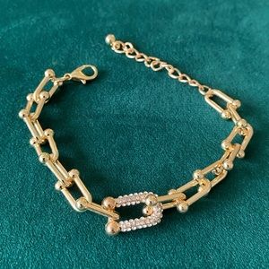 HARDWEAR LINK BRACELET with crystals in golden color